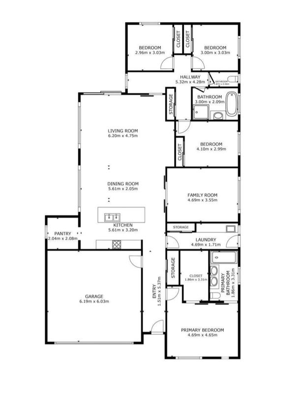 Floor plan of a house with labeled rooms and dimensions.