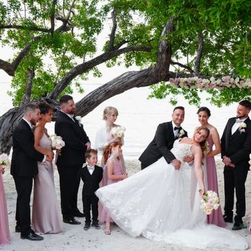 Bakers Cay, Florida Keys Key Largo
Florals by XOXO