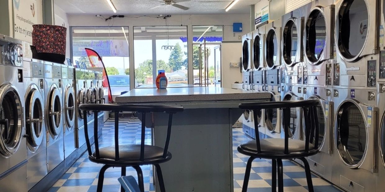 Convenient Wash and Fold Laundry Service Near Me | M & J Wash and Dry