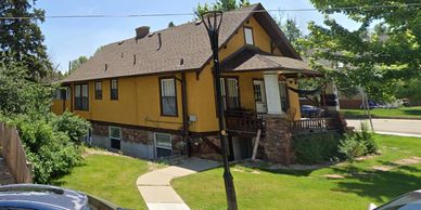 902 18th house, Yellow Sub entrance