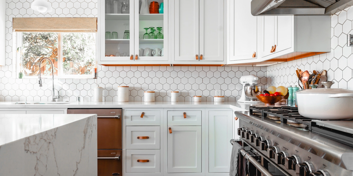 Kitchen renovation, Kitchen remodel, Kitchen makeover, Renovate kitchen, budget-friendly renovation