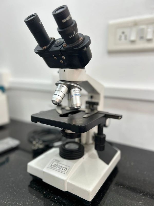 LabTech Binocular Microscope