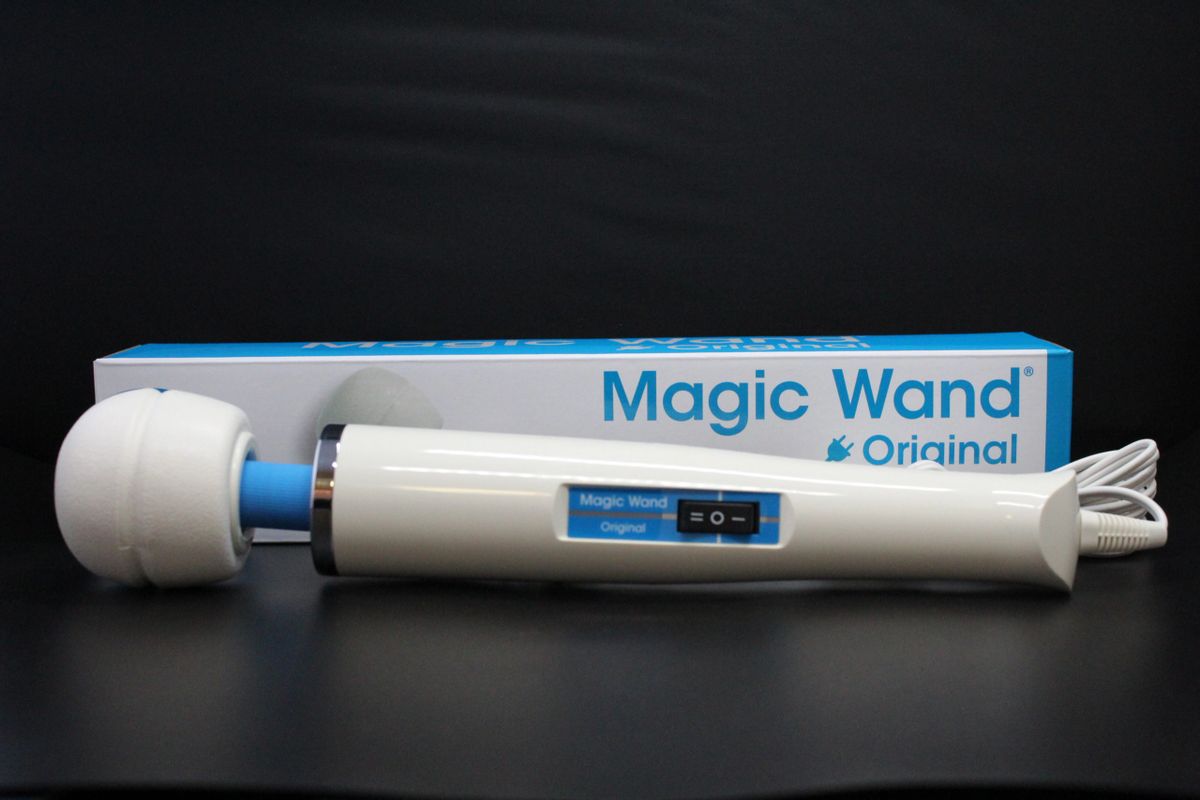 blue hair and hitachi magic wand