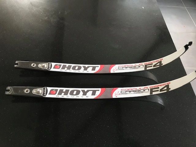 Hoyt Formula Series F4 Carbon Limbs 40lbs – medium. With cases