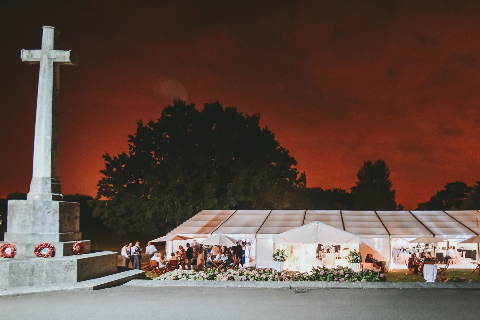 Wedding marquee at Haileybury, Hertford heath. A beautiful wedding for 150 guests in August 2016. 