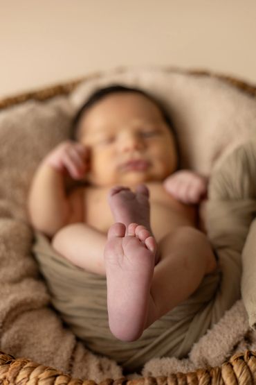 Newborn photography. Charlotte newborn photographer.