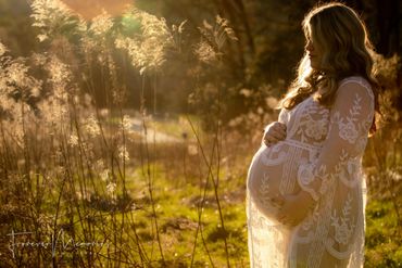 Boho maternity photography. Golden hour maternity photography. North Carolina maternity photographer