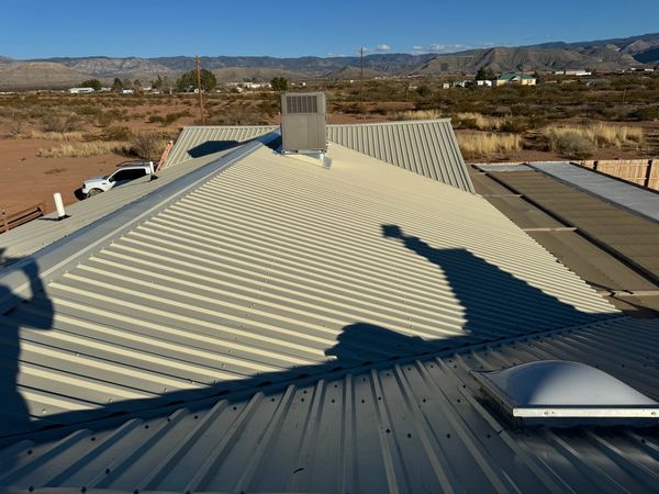 DEAD ON ROOFING LOCAL ROOFING CONTRACTORS BEST ROOFERS BBB ACCREDITED ROOFERS METAL ROOF INSTALLS