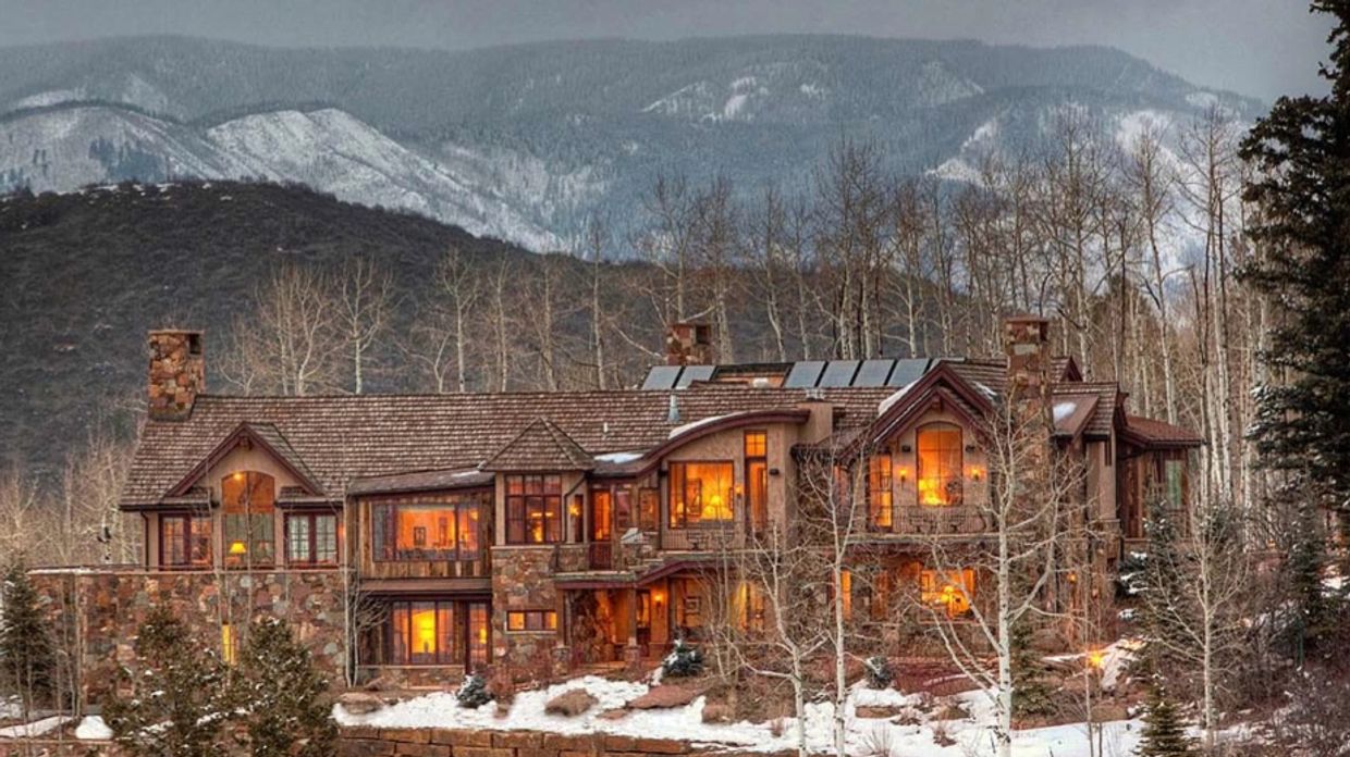 A custom mountain home designed by an architect in Aspen, Colorado. Check out this perfect ski home.