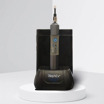 Picture showing device to clean eyelids