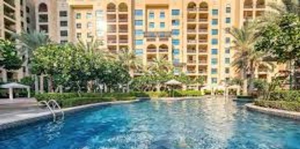 Fairmont Residence Dubai Palm Jumeirah with apartments for sale on Palm