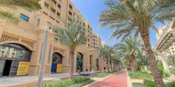 Golden Mile luxury Apartments on Palm Jumeirah close to Galleria and Al ittihad park! 