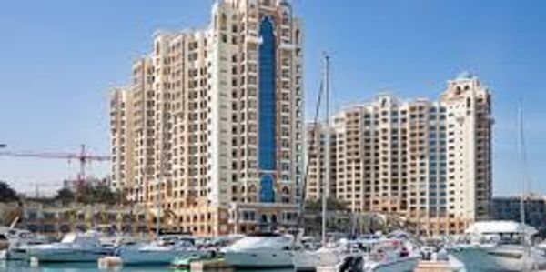 Palm Jumeirah Marina residences luxury Apartments on the Palm Jumeirah, close to Palm Jumeirah Mall