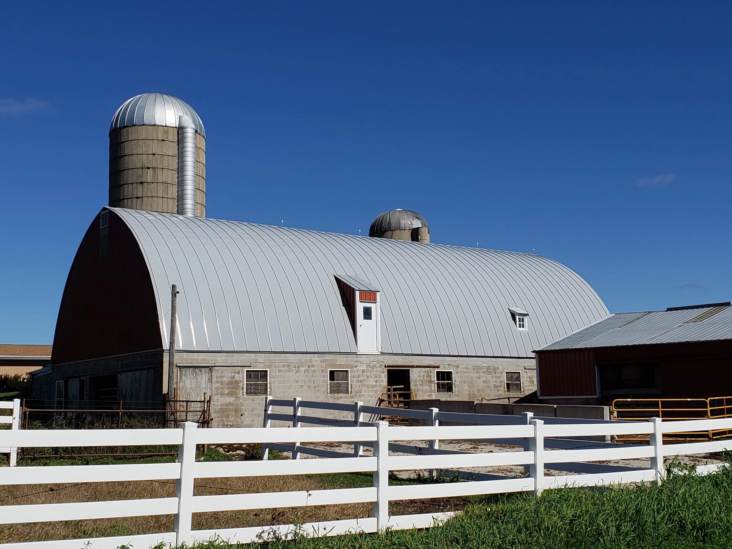 Can You Put Metal Roofing on a Round or Curved Roof?, image size:2560x1920