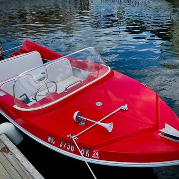 Retro boat "Ginger" in Tampa, Florida