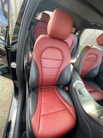 Mercedes suv Interior leather Detailed