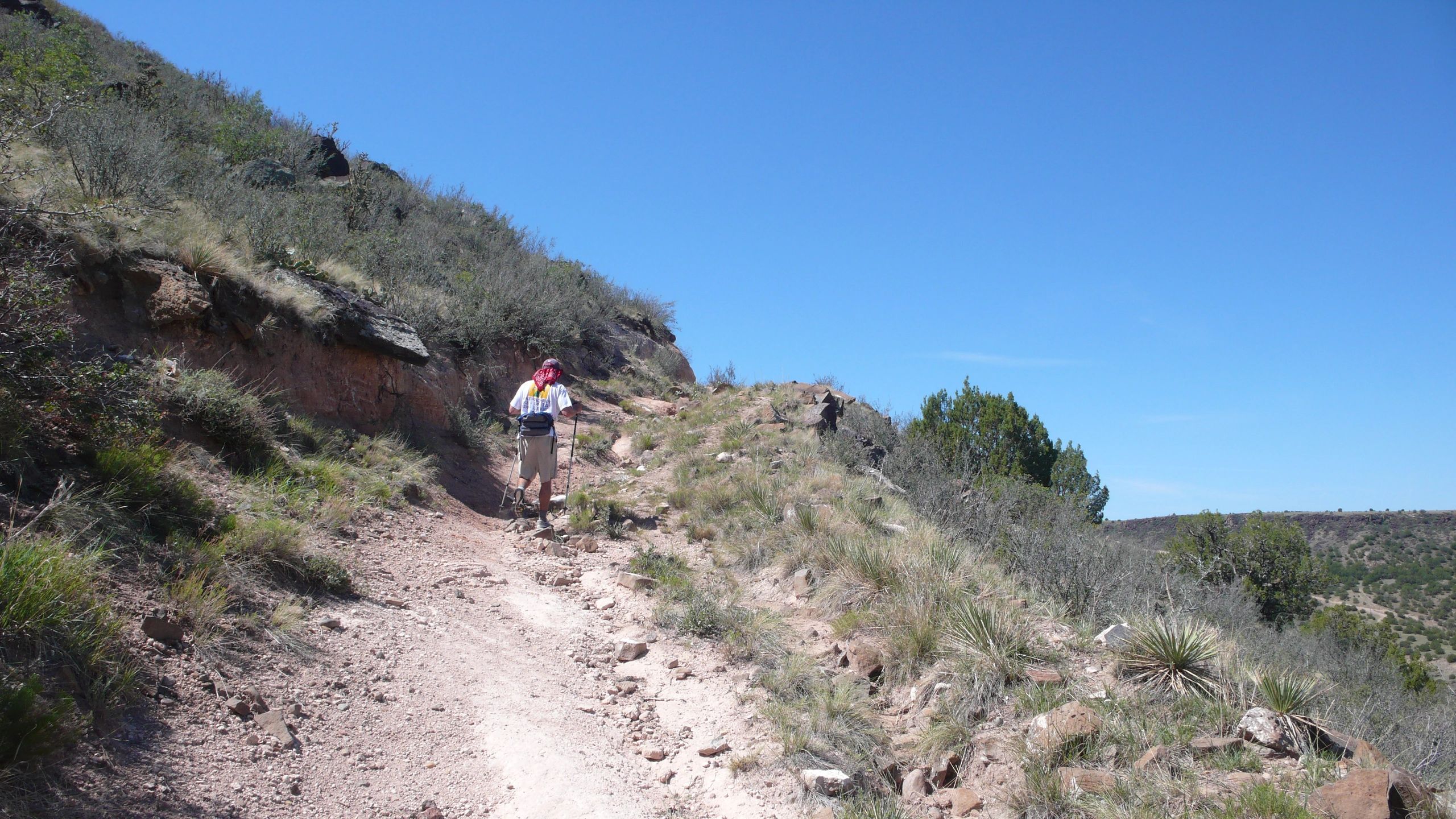 dave_climbing_mesa.jpg