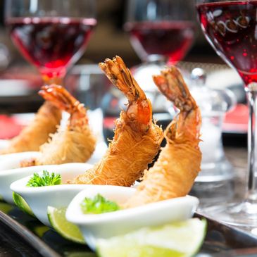 Shrimp wrapped in vermicelli and red wine