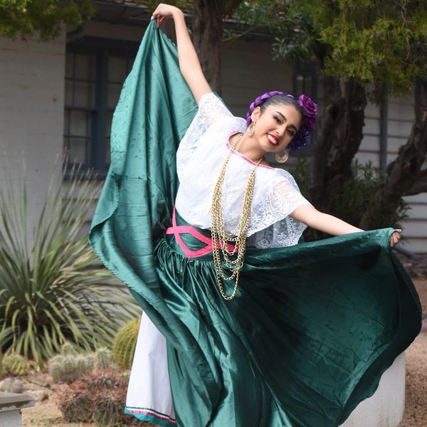 tucson dance teacher Paola Arvizu Arizona Folklorico dance studio in tucson dance class for kids