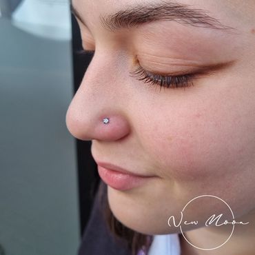 Piercing - Nostril
Jewellery - 2mm Prong Set Crystal from Qualiti Jewellery. Internally threaded