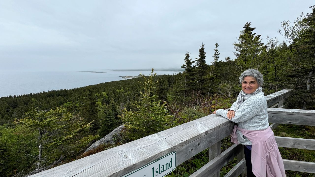 Lighthouse Trail on Cows Head Point Lighthouse Trail on Cows Head Point