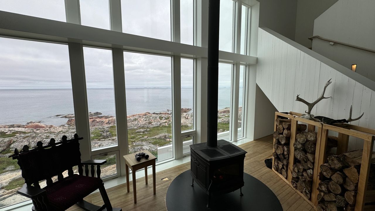 Fogo Inn Lobby
