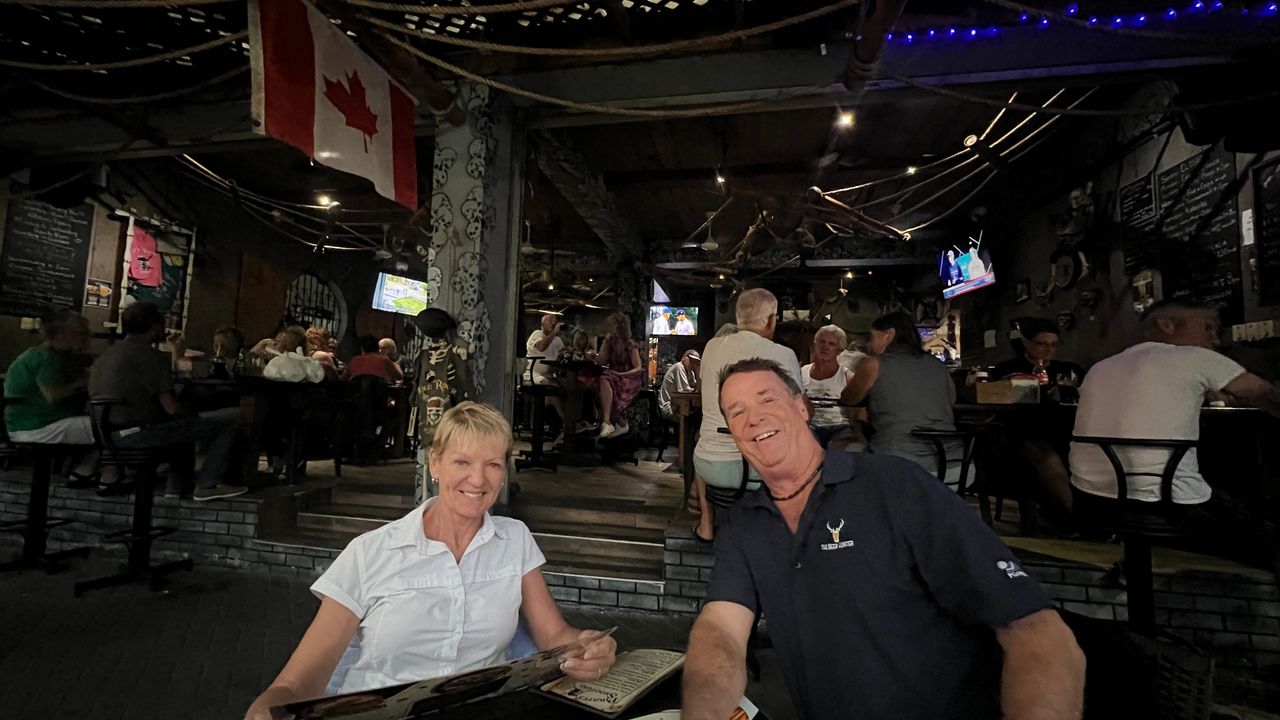 Tom & Nan @ Jolly rogers Tom & Nan @ Jolly rogers