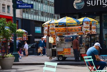 The street vendors in Midtown New York.