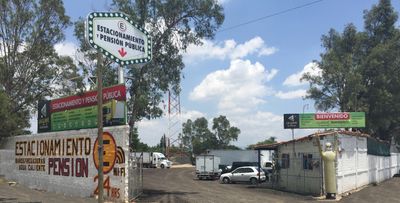 Pensión Estacionamiento Publico para trailers Tlaquepaque Guadalajara Periferico