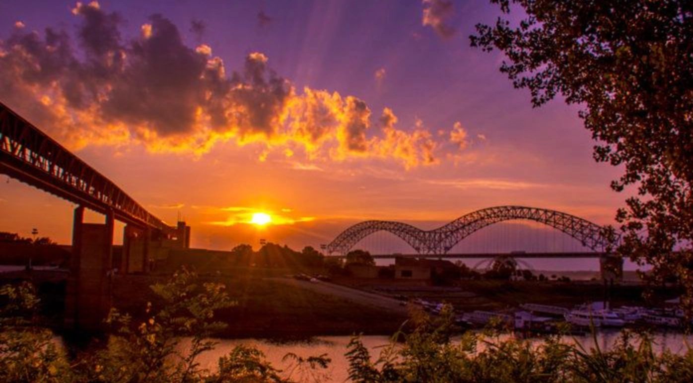 //img1.wsimg.com/isteam/ip/95a09e3c-e7cd-4c82-93e4-ef373fe853e5/bridge%20orange%20sunrise.png/:/cr=t:0%25,l:0%25,w:100%25,h:100%25/rs=w:1300,h:800