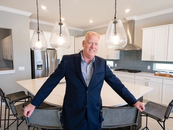 Florida's new construction buyer agent specialist offering a Real Estate Estate rebate to my buyers.