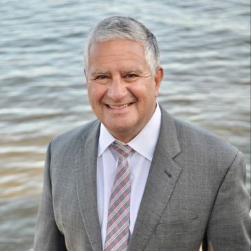 New Road Realty Real Estate Agent and Business Owner, Joe Ferreira