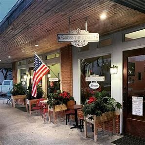 Corsicana wedding venue near Dallas rehearsal dinner location.