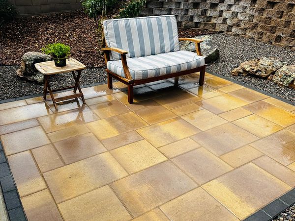  three-piece Paver patio with a black boarder