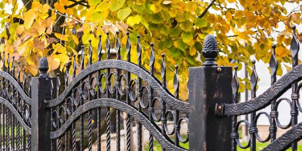 Residential  & Commercial Fencing