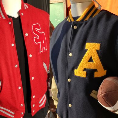 Letterman jackets, also known as awards jackets, are a great gift for your student or alumni.