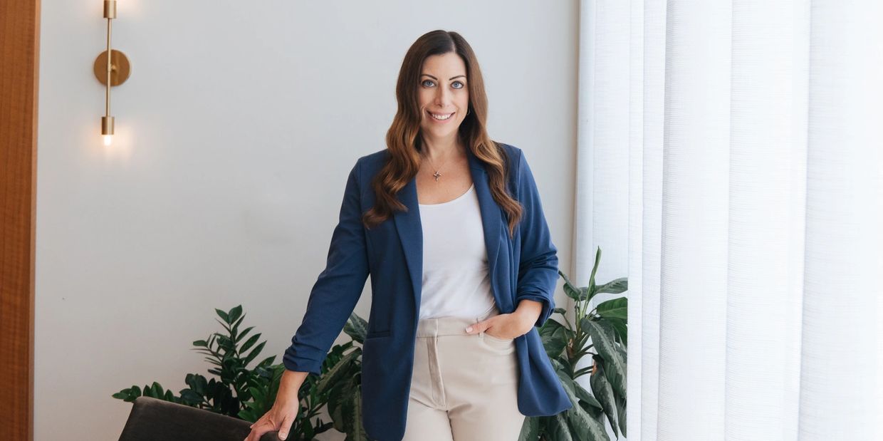Kelly Gutowski LCSW offering EMDR therapy in Glendale Arizona office