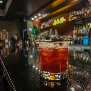 Blackberry Manhattan | Cocktail Lounge | Cocktail Bar