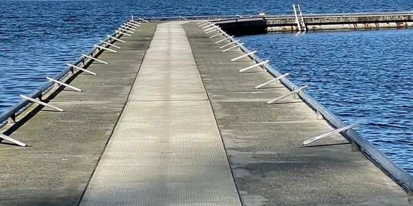 Anode installation on a private marina 