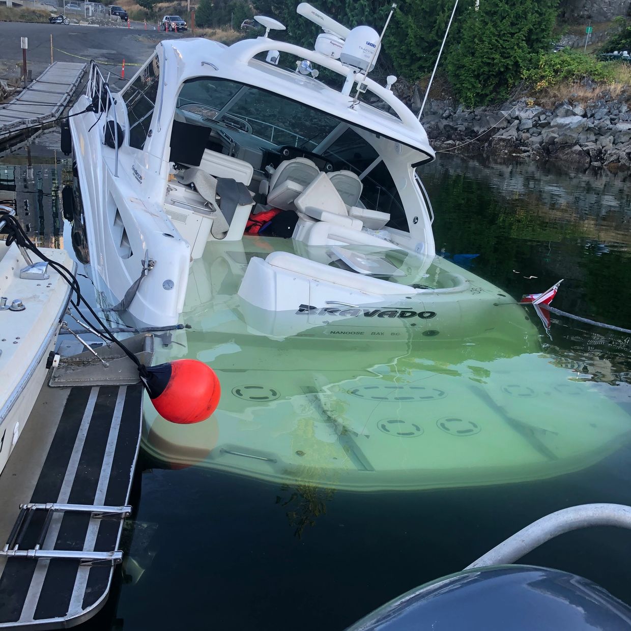 MV Bravado hit a reef 