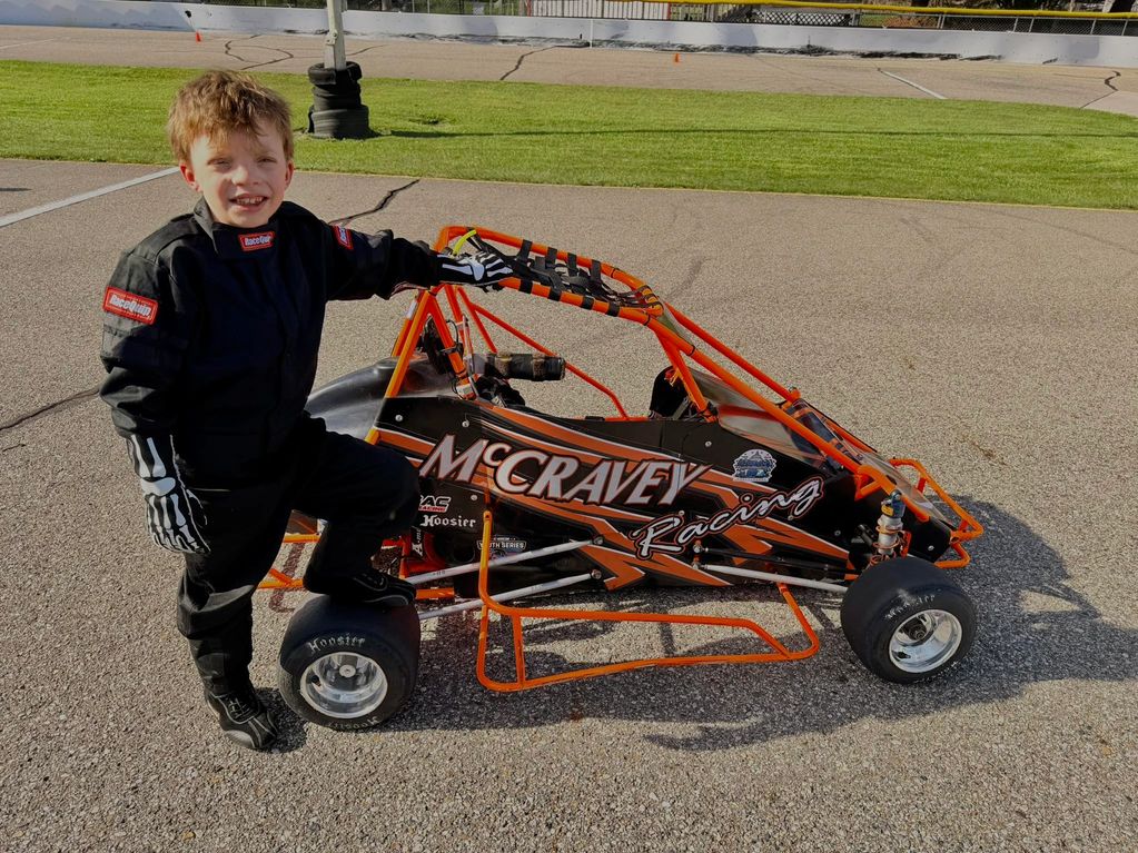 Bennett McCravey
Age 10
Hometown: Rives Junction, MI
Red Rookie