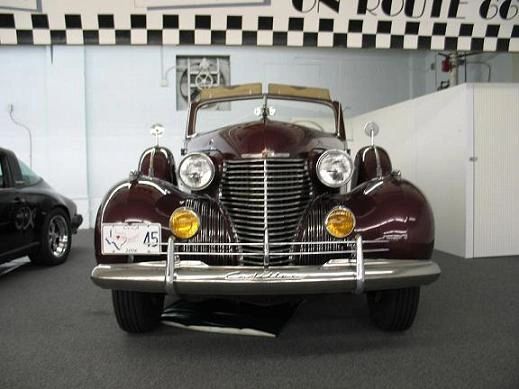 1940 Cadillac_2.jpg