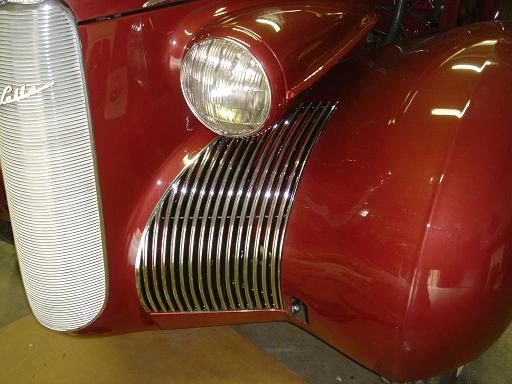 202_Grille_Closeup_LH_Side.JPG