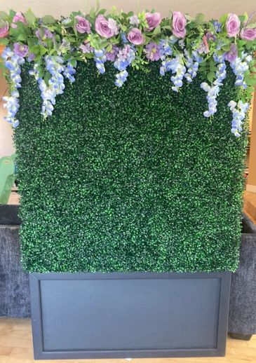 boxwood with flowers, customizable, selfie station, selfie backdrop, bridal showers, weddings