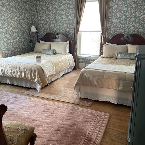 The Guilford Bed & Breakfast - Hudson Room