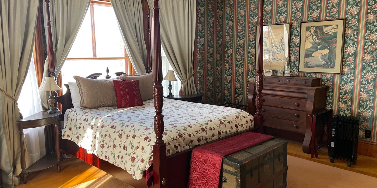 The Guilford Bed & Breakfast - Cummings Room