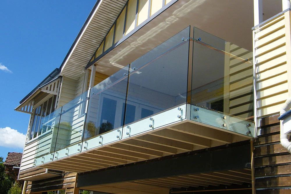 Frameless glass balustrade on a balcony