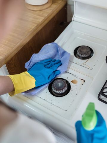 Deep cleaning stove and oven cleaning professionals quali-clean