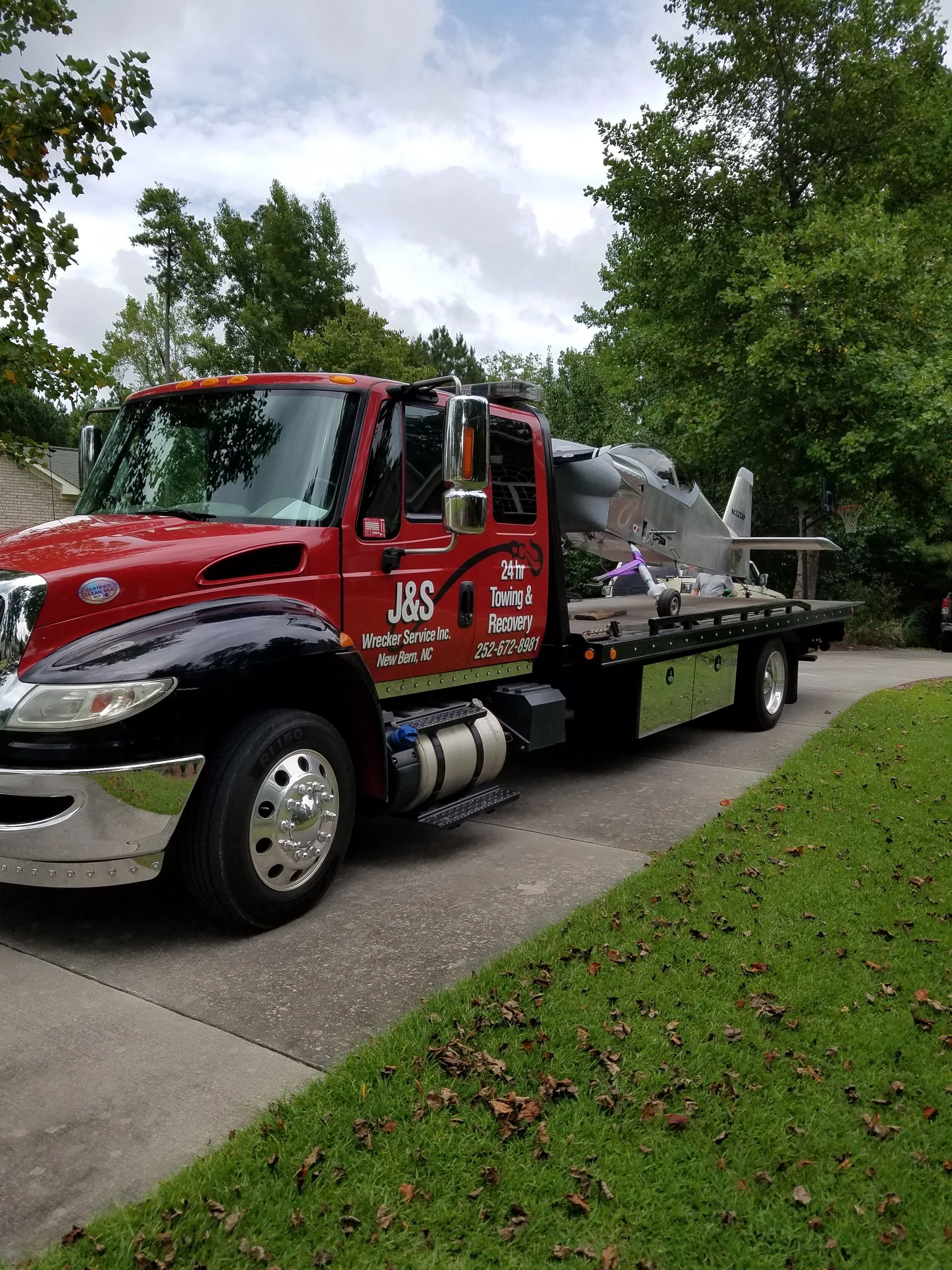 J and S Wrecker Service