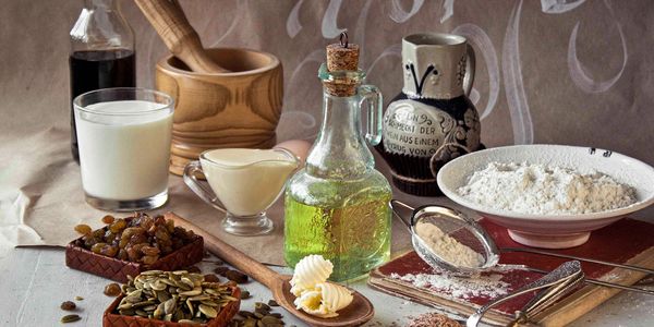 Capturing the soul of your culinary creations.
My food photography blends natural light, earthy text